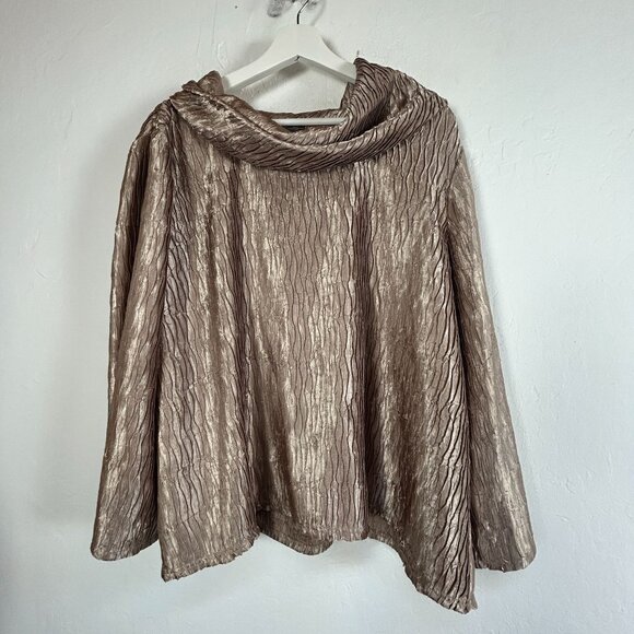 Chico's Travelers Womens Crinkle Metallic Champagne Cowl Neck Top Blouse Size 3 - Picture 1 of 8